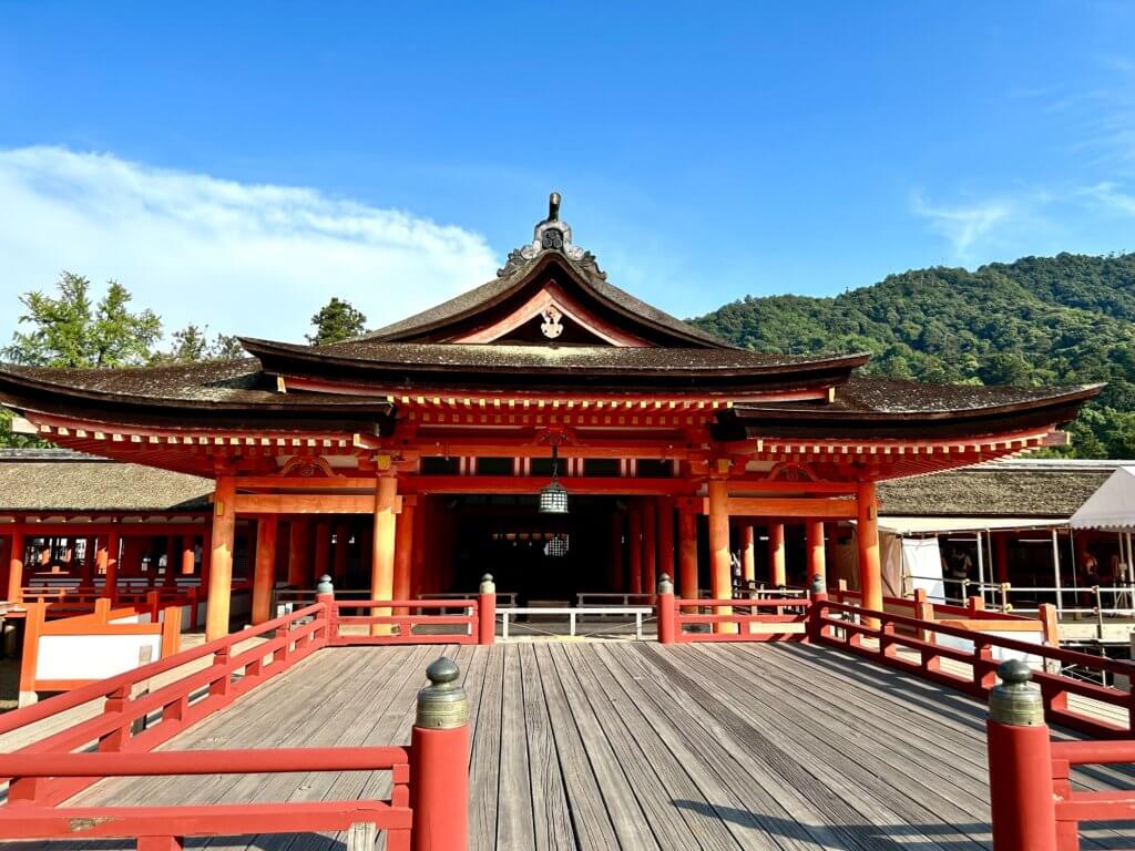 厳島神社拝殿